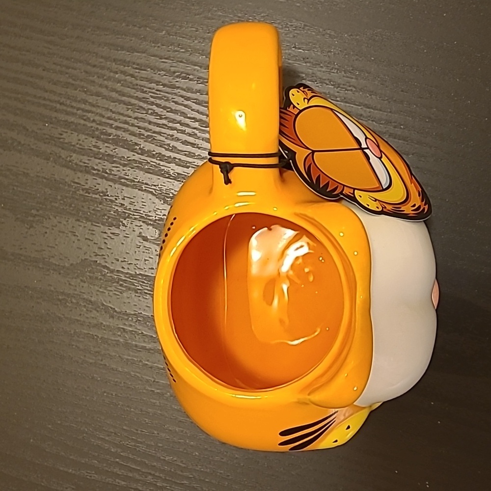 Garfield 19oz Mug with Matching Bag Clips - Picture 6 of 8